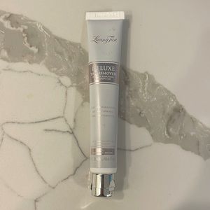 🌸5/$25🌸 Loving Tan deluxe tan remover